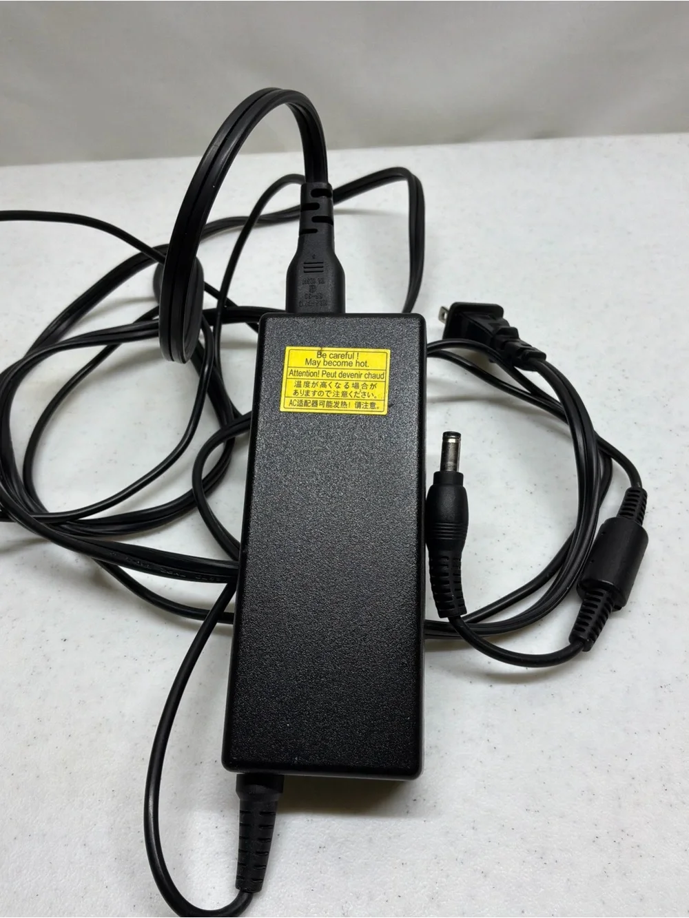 Toshiba Laptop Charger - Black